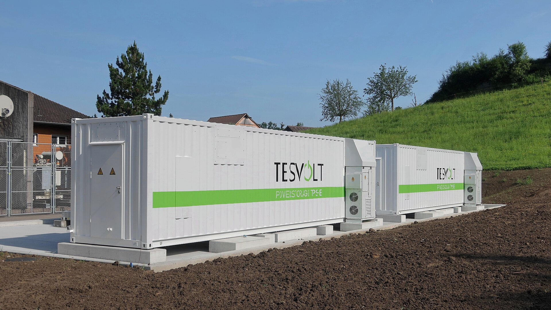 A container-scale battery energy storage system